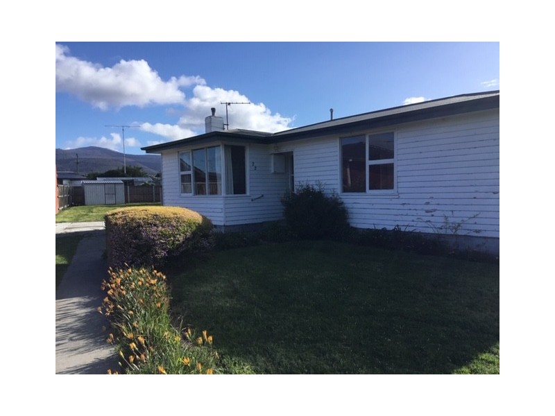 22 Warner Avenue, New Norfolk TAS 7140