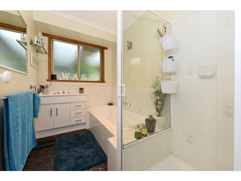 8 Rosanna Court, Claremont TAS 7011