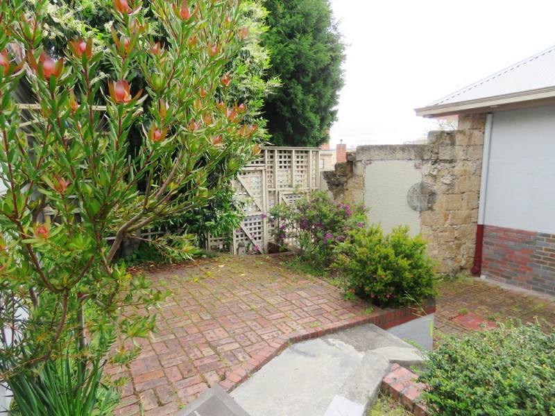 1/153 Hampden Road, Battery Point TAS 7004