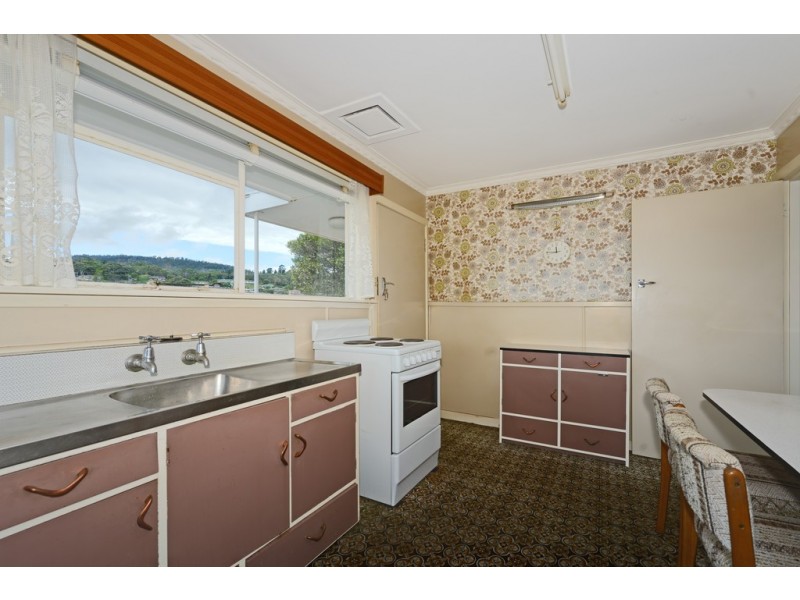 4 Manly Avenue, Lindisfarne TAS 7015
