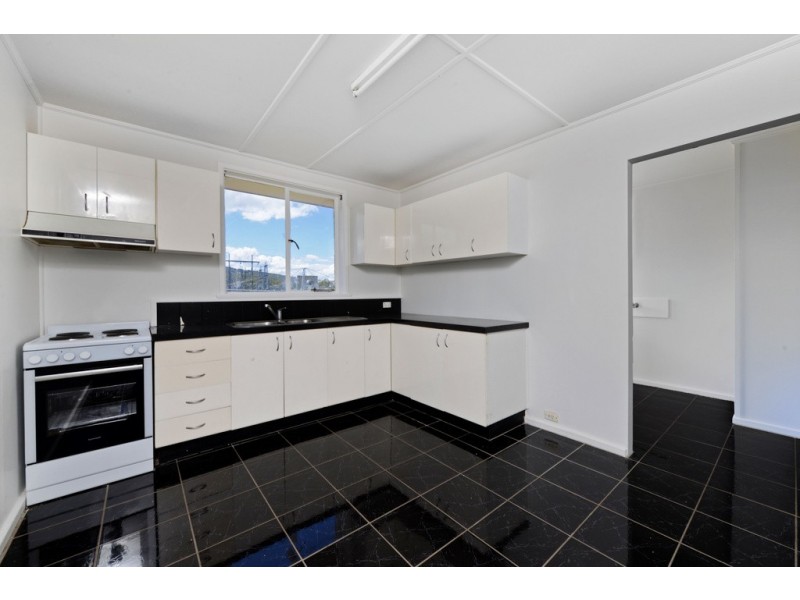 42 Dixon Street, New Norfolk TAS 7140