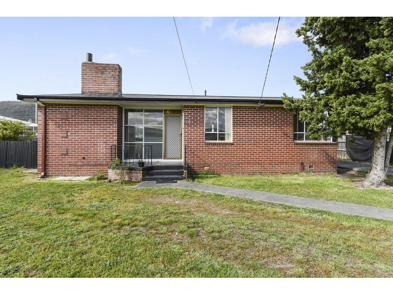 42 Dixon Street, New Norfolk TAS 7140