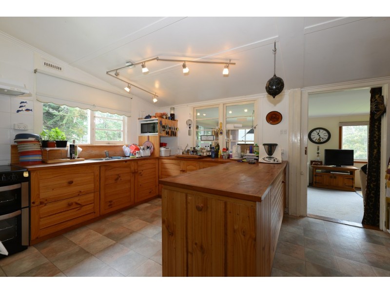 65 Graces Road, Oyster Cove TAS 7150