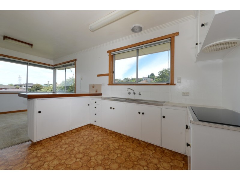 8 Jefferson Court, Lutana TAS 7009