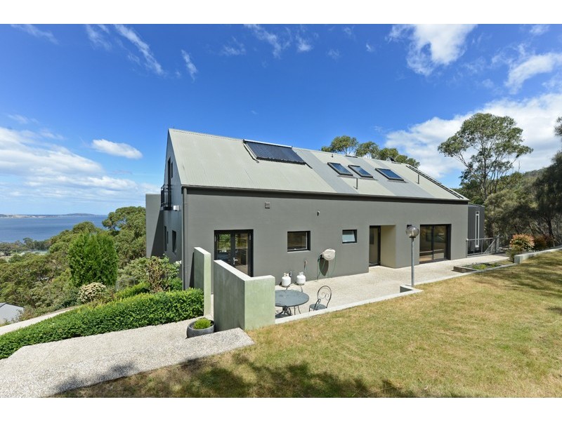 74 Coolamon Road, Taroona TAS 7053