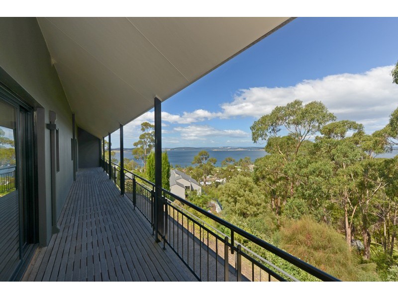 74 Coolamon Road, Taroona TAS 7053