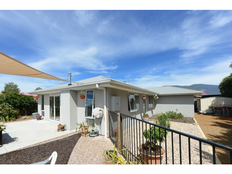 2/20a McGough Street, Glenorchy TAS 7010
