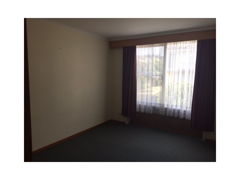 7/8 Ballawinnie Road, Lindisfarne TAS 7015