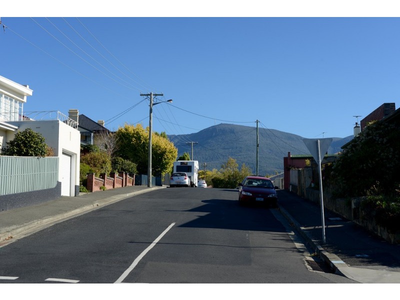 1/327 Park Street, New Town TAS 7008