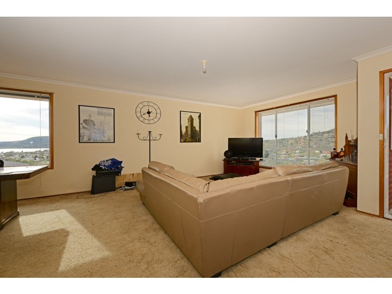 1 and 2/6 Donald Court, Glenorchy TAS 7010