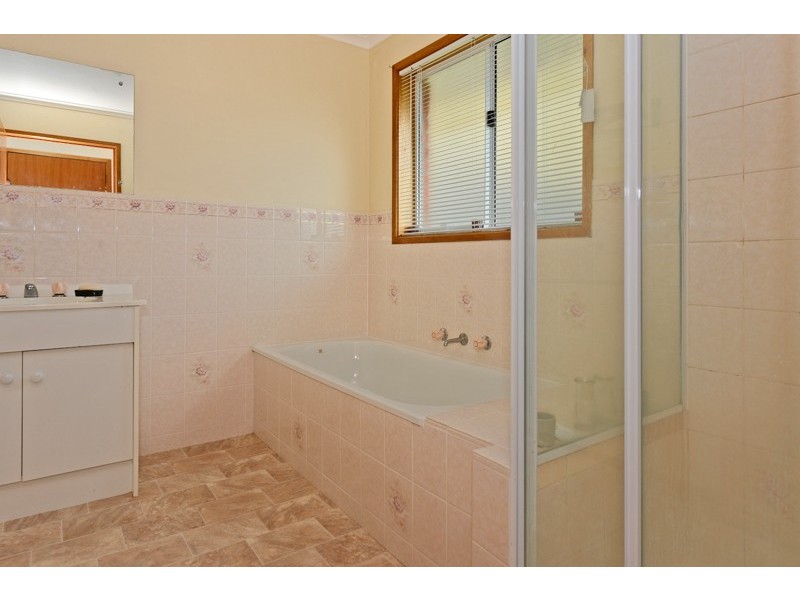 1 and 2/6 Donald Court, Glenorchy TAS 7010