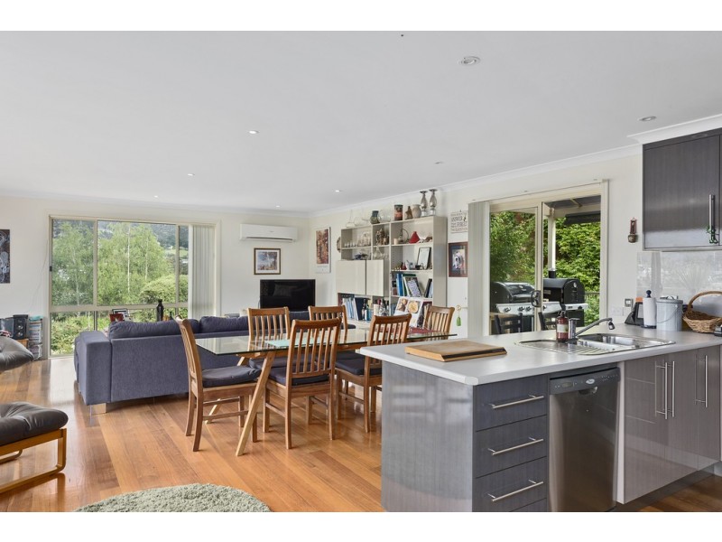 31 Pioneer Avenue, New Norfolk TAS 7140