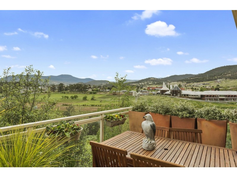 31 Pioneer Avenue, New Norfolk TAS 7140