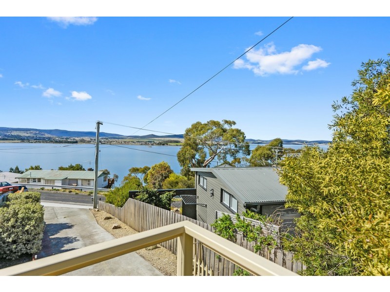 4 Esplanade, Midway Point TAS 7171