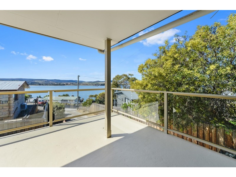 4 Esplanade, Midway Point TAS 7171
