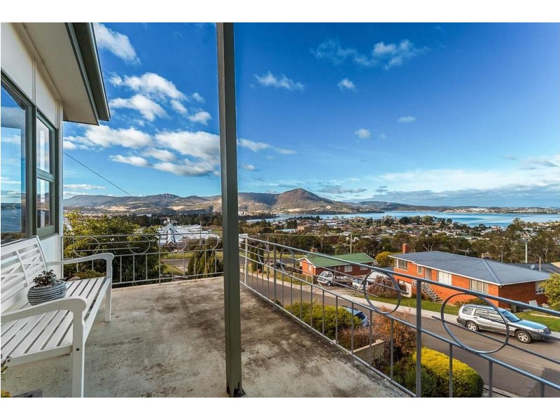 8 Dalgetty Street, Claremont TAS 7011