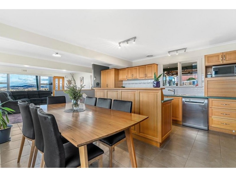 8 Dalgetty Street, Claremont TAS 7011