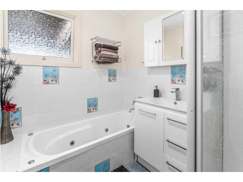 8 Dalgetty Street, Claremont TAS 7011