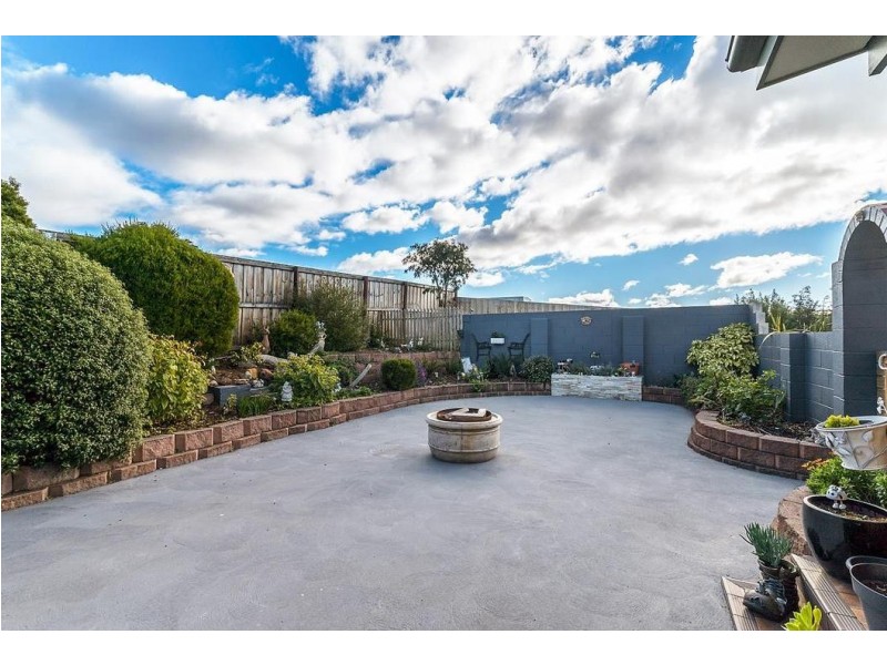8 Dalgetty Street, Claremont TAS 7011