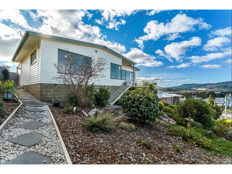 8 Dalgetty Street, Claremont TAS 7011