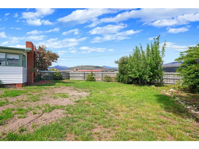 1 Giddy Avenue, New Norfolk TAS 7140
