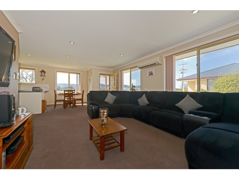 2/48 Racecourse Road, Brighton TAS 7030