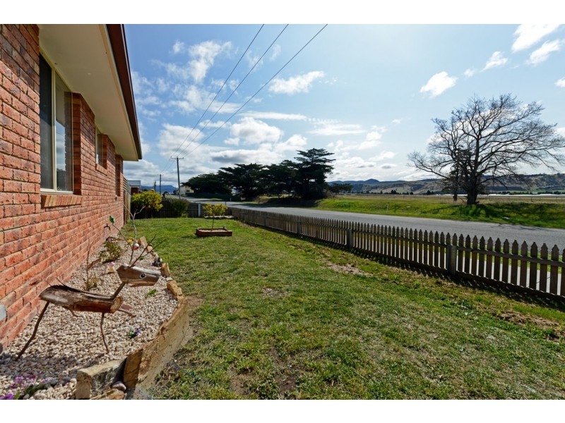 2/48 Racecourse Road, Brighton TAS 7030