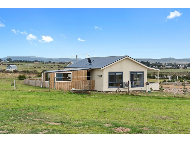 24 Louisa Street, Oatlands TAS 7120