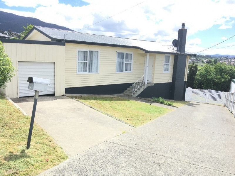 10 Centenary Crescent, Claremont TAS 7011