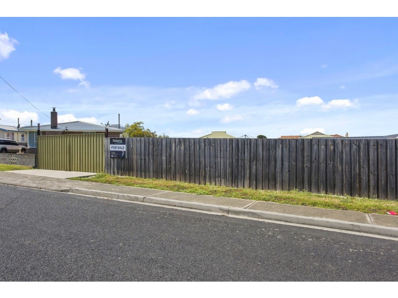 2B Edgar Street, Claremont TAS 7011