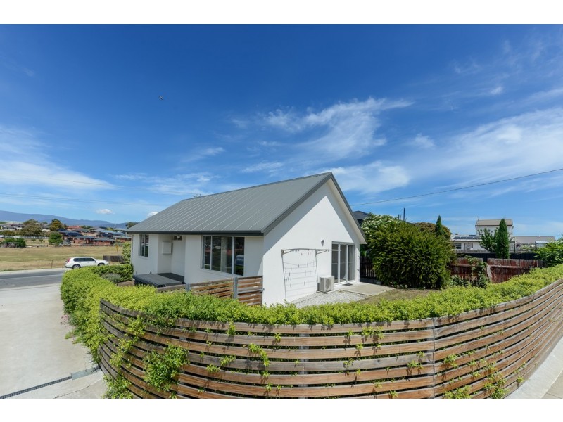 1/70 Andrew Street, Brighton TAS 7030