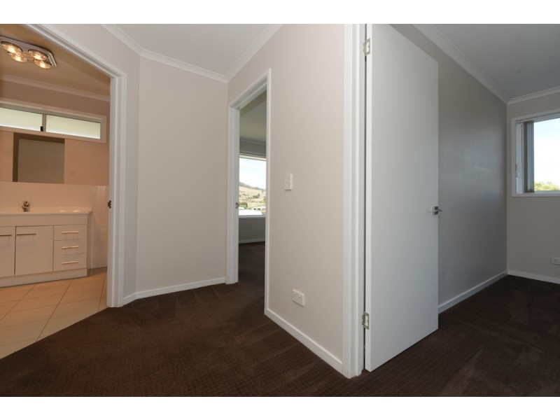 1/70 Andrew Street, Brighton TAS 7030