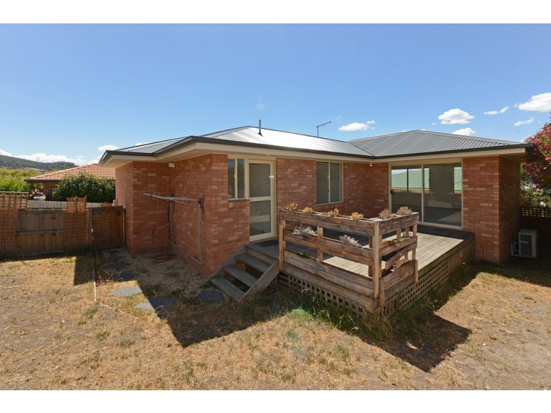 1/11 Ebden Street, Claremont TAS 7011