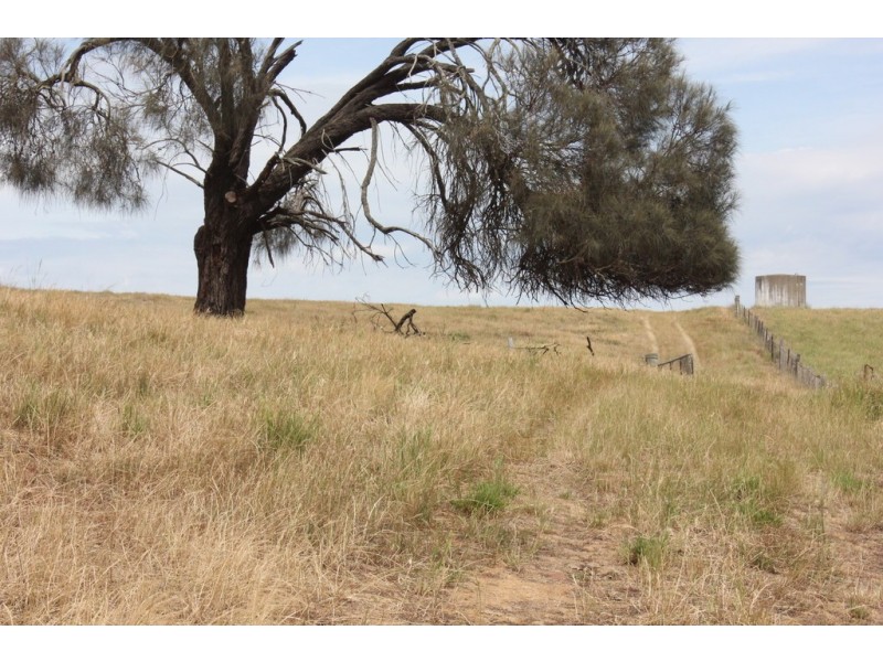 1 Bluff Road, Gretna TAS 7140