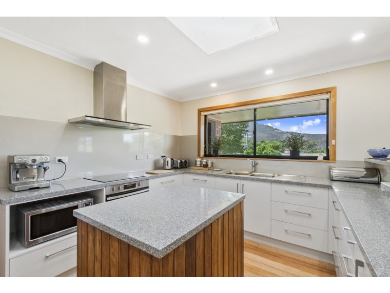 43 Pioneer Avenue, New Norfolk TAS 7140