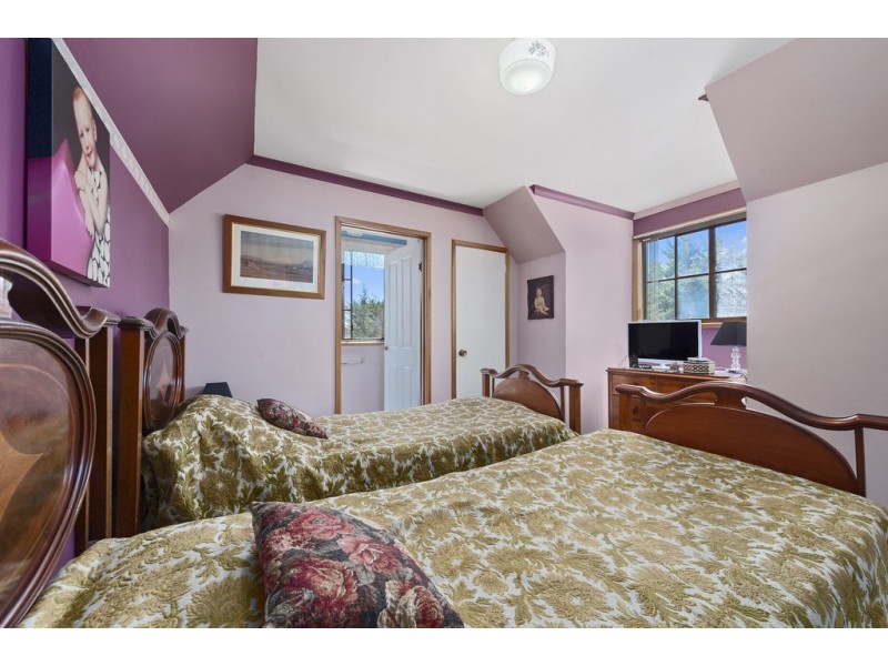 2 Oakdale Road, New Norfolk TAS 7140