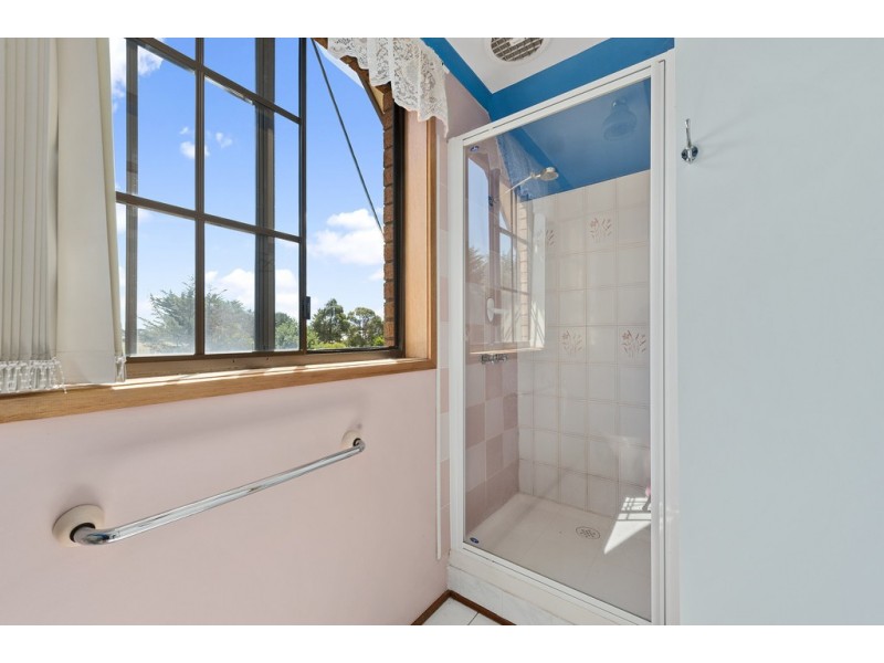 2 Oakdale Road, New Norfolk TAS 7140
