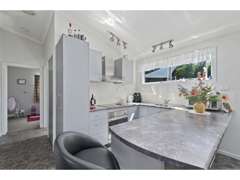 2 Oakdale Road, New Norfolk TAS 7140