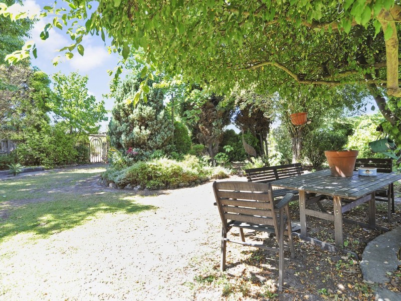 2 Oakdale Road, New Norfolk TAS 7140