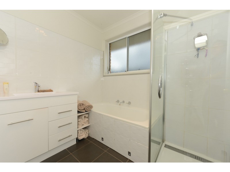 2 Mahoney Drive, Claremont TAS 7011