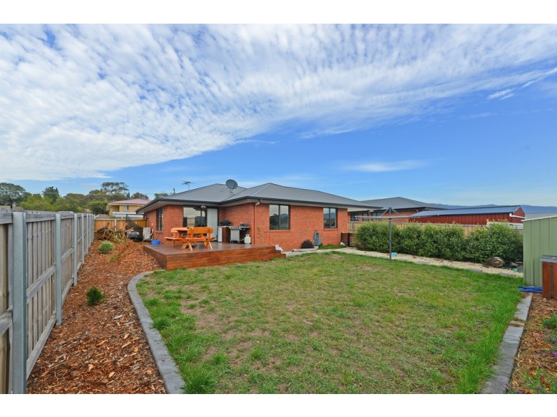 18D Burrows Avenue, Brighton TAS 7030