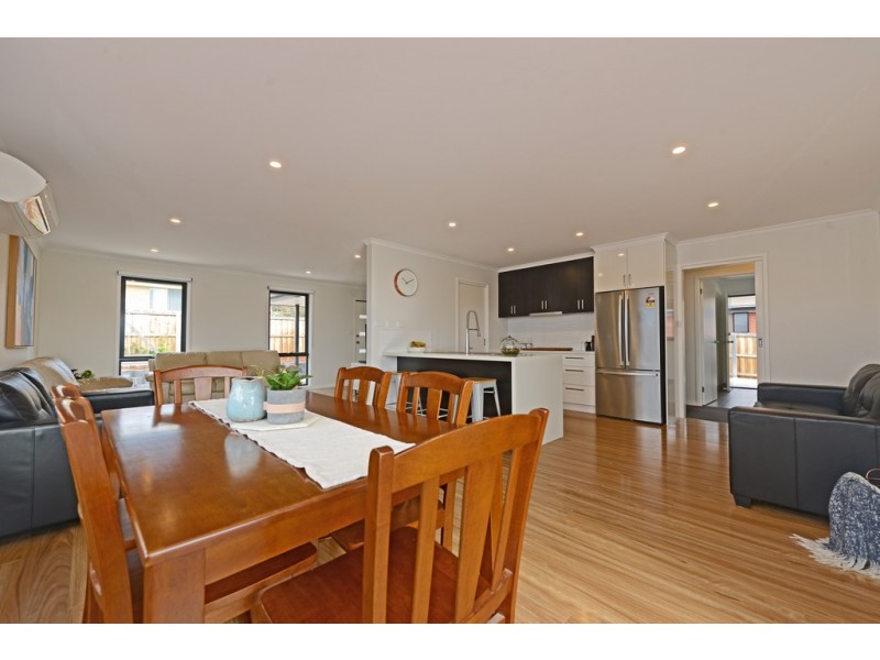 18D Burrows Avenue, Brighton TAS 7030