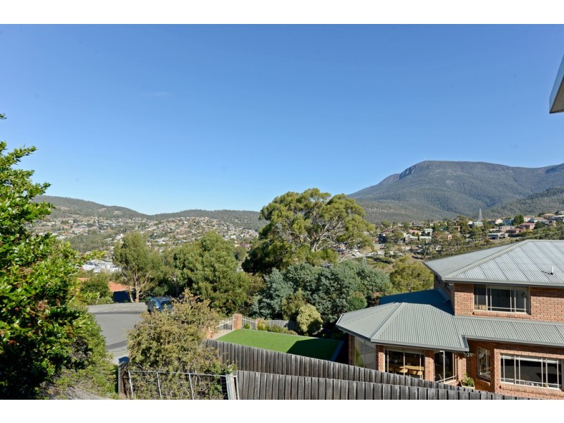 1/11 Sawyer Avenue, West Moonah TAS 7009