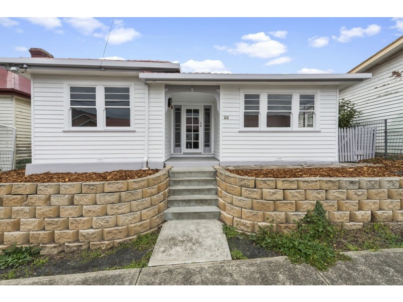 23 Pioneer Avenue, New Norfolk TAS 7140