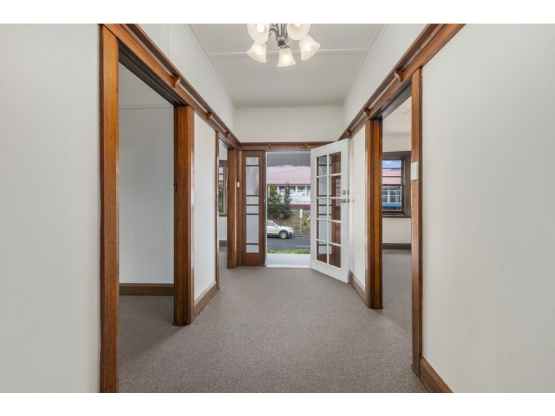 23 Pioneer Avenue, New Norfolk TAS 7140