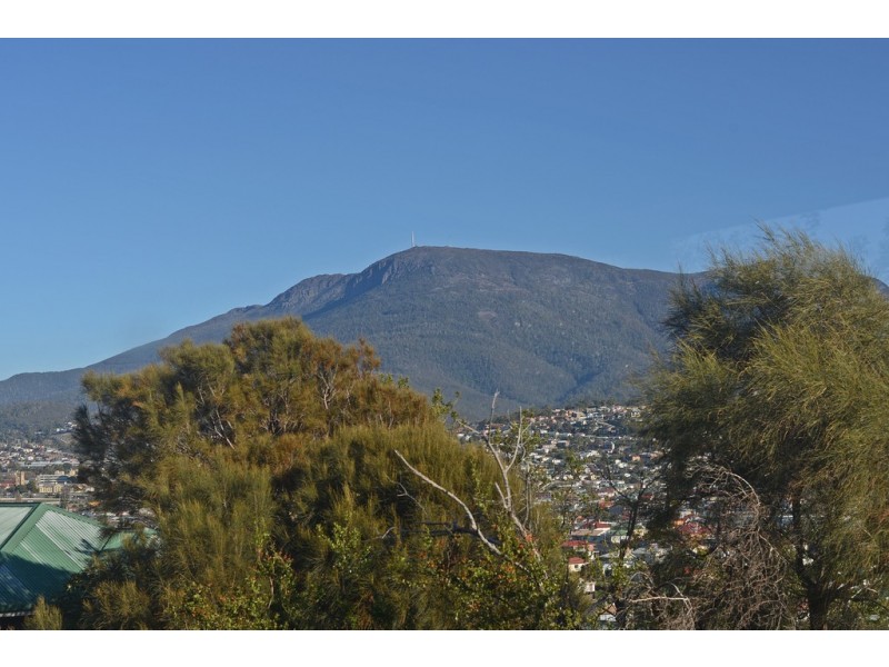 2/62 Lennox Avenue, Lutana TAS 7009