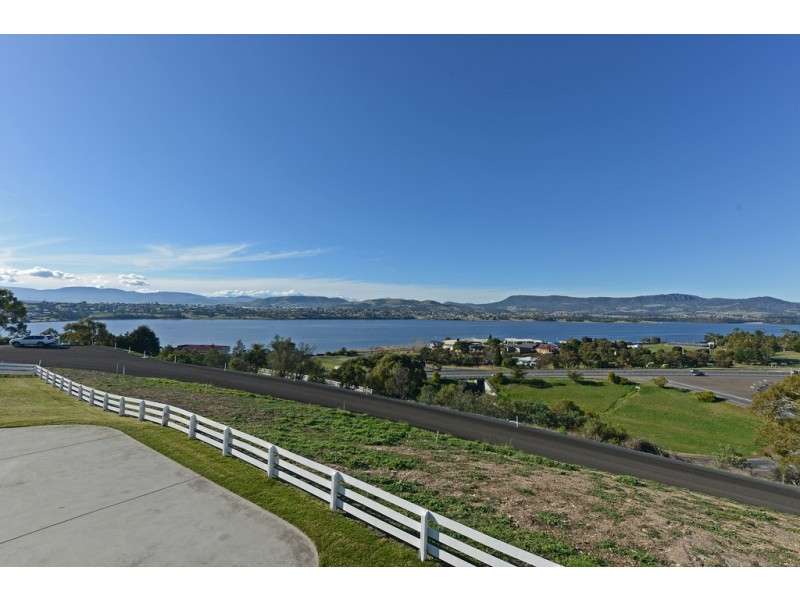 15 Dickenson Drive, Granton TAS 7030