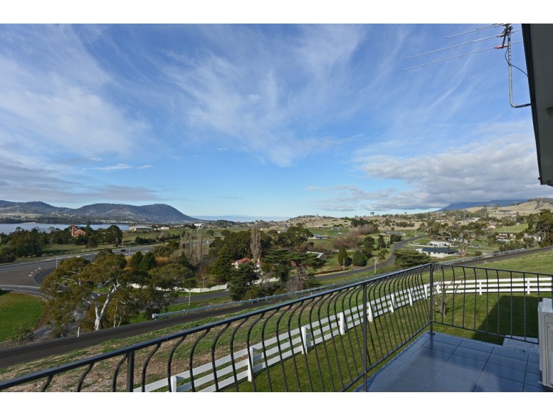 15 Dickenson Drive, Granton TAS 7030