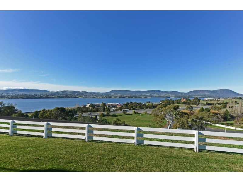 15 Dickenson Drive, Granton TAS 7030