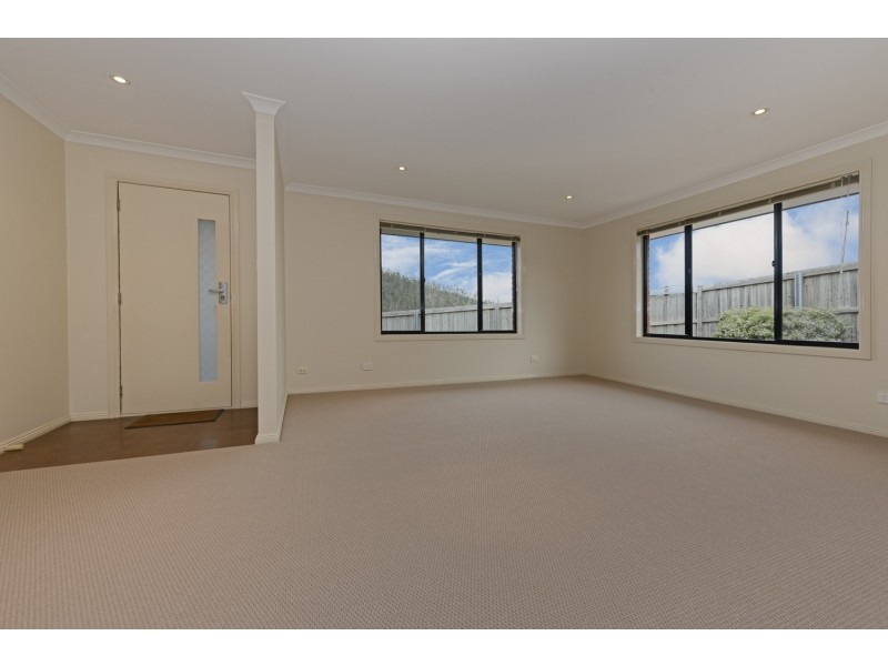 2/11 Bonnett Place, Mornington TAS 7018